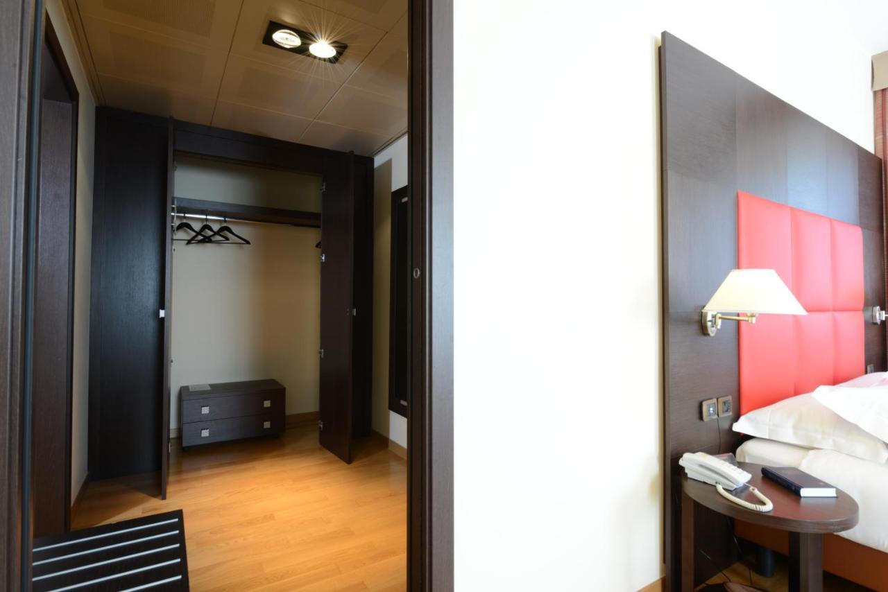 קטנזארו Hotel Guglielmo מראה חיצוני תמונה